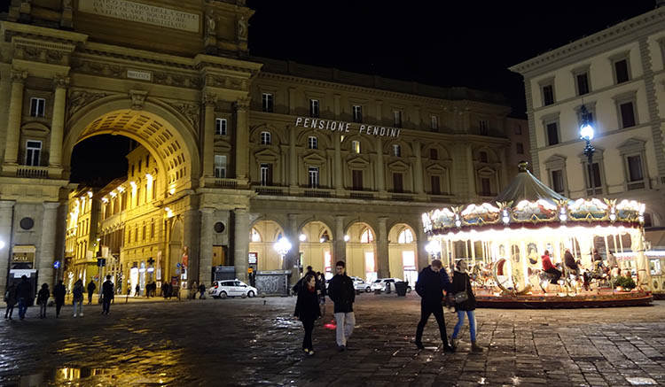 Piazza della Repubblica, between the Duomo and the Uffizi